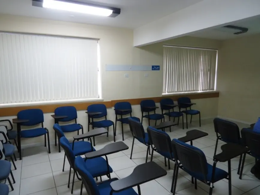 Prédio Inteiro à venda, 1400m2 em Centro Histórico, Porto Alegre - RS - imagem 5 Foto 5 de Prédio Inteiro à venda, 1400m2 em Centro Histórico, Porto Alegre - RS