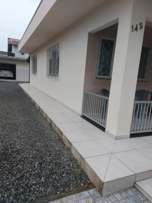 Casa com 3 quartos à venda, 130m2 em Cedro, Camboriu - SC - imagem 4 Foto 4 de Casa com 3 quartos à venda, 130m2 em Cedro, Camboriu - SC