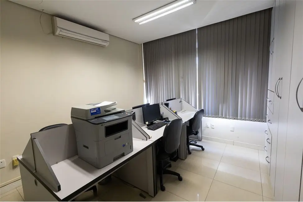 Sala Comercial à venda, 61m2 em Centro Histórico, Porto Alegre - RS - imagem 6 Foto 6 de Sala Comercial à venda, 61m2 em Centro Histórico, Porto Alegre - RS