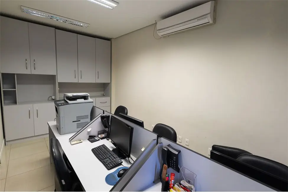 Sala Comercial à venda, 61m2 em Centro Histórico, Porto Alegre - RS - imagem 7 Foto 7 de Sala Comercial à venda, 61m2 em Centro Histórico, Porto Alegre - RS