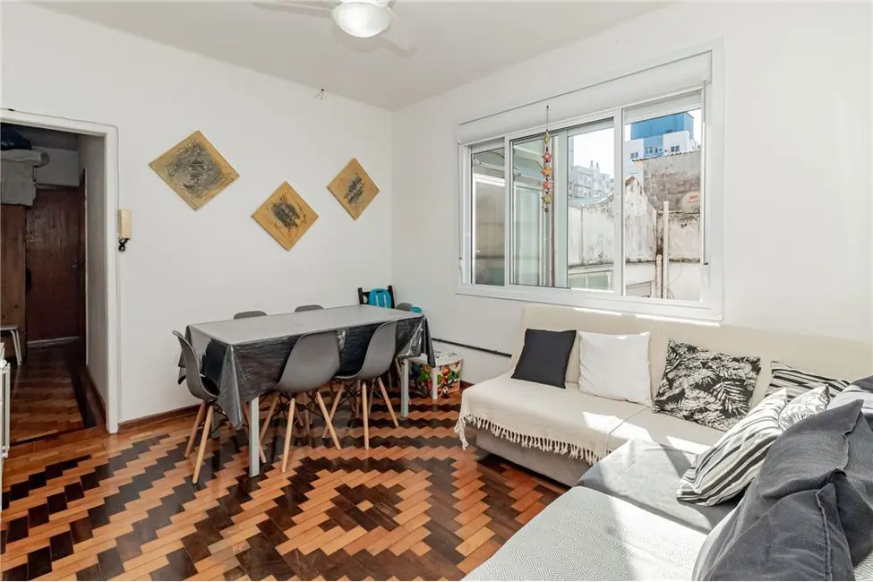 Apartamento com 2 quartos à venda, 71m2 em Centro Histórico, Porto Alegre - RS - imagem 3 Foto 3 de Apartamento com 2 quartos à venda, 71m2 em Centro Histórico, Porto Alegre - RS