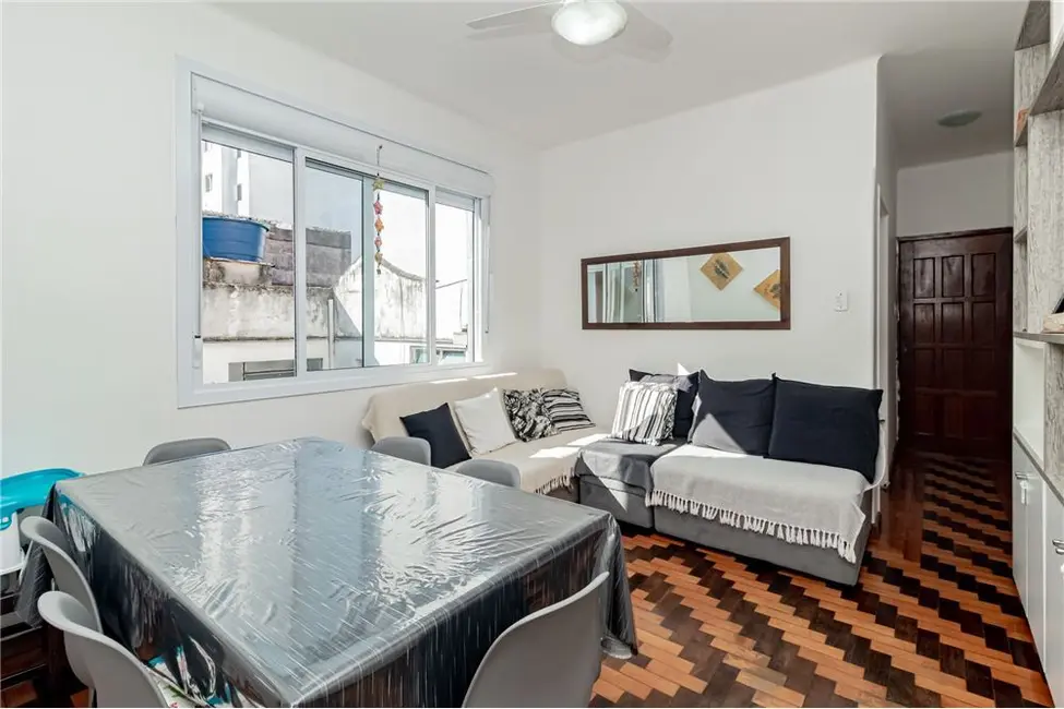Apartamento com 2 quartos à venda, 71m2 em Centro Histórico, Porto Alegre - RS - imagem 2 Foto 2 de Apartamento com 2 quartos à venda, 71m2 em Centro Histórico, Porto Alegre - RS