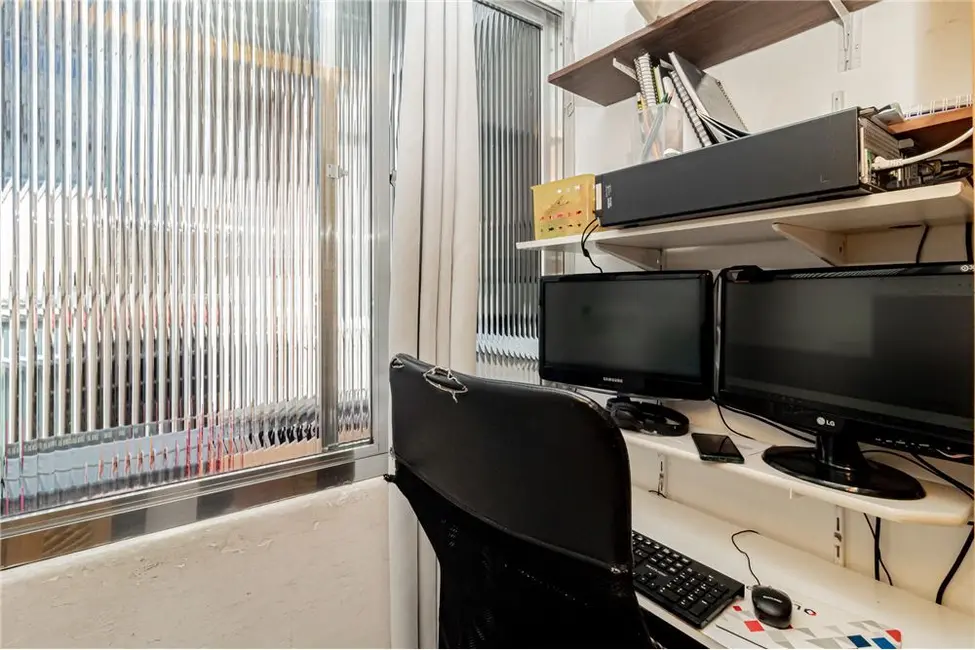 Apartamento com 2 quartos à venda, 71m2 em Centro Histórico, Porto Alegre - RS - imagem 7 Foto 7 de Apartamento com 2 quartos à venda, 71m2 em Centro Histórico, Porto Alegre - RS