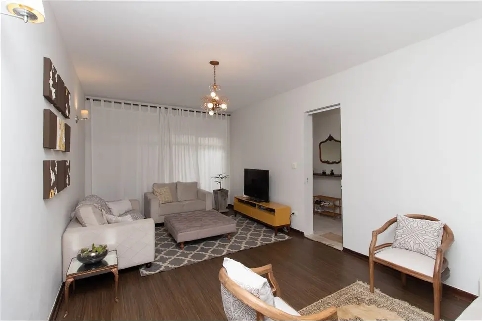 Foto 2 de Casa com 4 quartos à venda, 169m2 em Jardim Aeroporto, São Paulo - SP