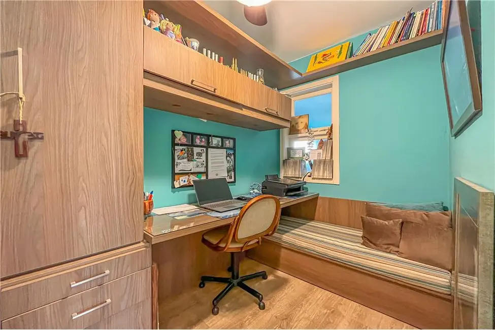 Foto 4 de Apartamento com 3 quartos à venda, 134m2 em Passo da Areia, Porto Alegre - RS