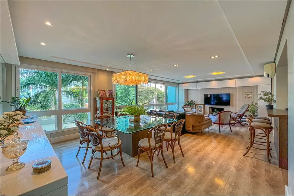 Foto 3 de Apartamento com 3 quartos à venda, 134m2 em Passo da Areia, Porto Alegre - RS