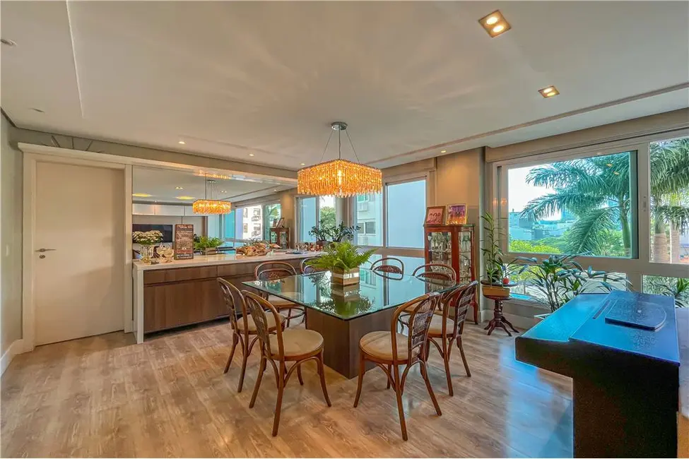 Foto 9 de Apartamento com 3 quartos à venda, 134m2 em Passo da Areia, Porto Alegre - RS