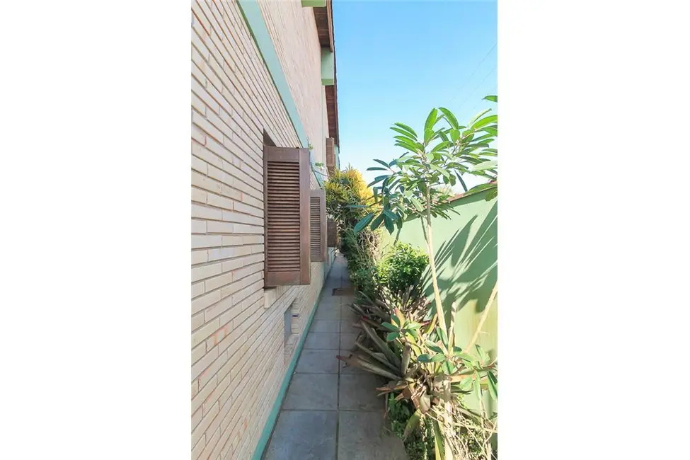 Foto 3 de Casa com 2 quartos à venda, 204m2 em Ipanema, Porto Alegre - RS