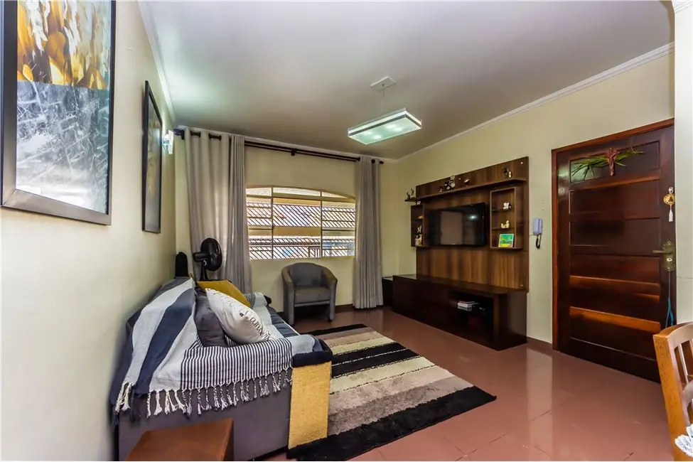 Foto 3 de Casa com 4 quartos à venda, 190m2 em Vila Dalila, São Paulo - SP