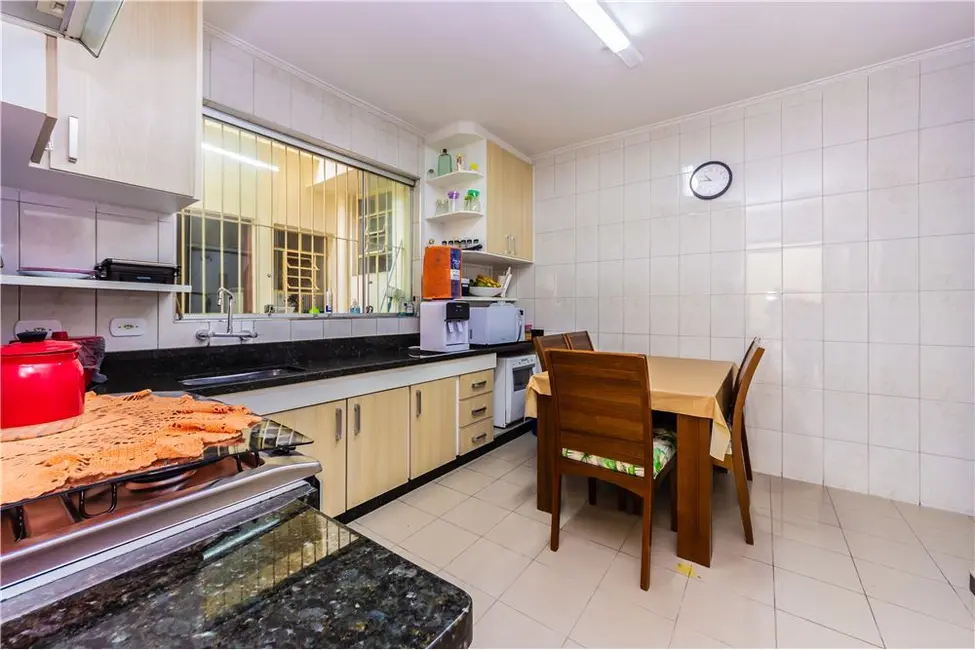 Foto 6 de Casa com 4 quartos à venda, 190m2 em Vila Dalila, São Paulo - SP