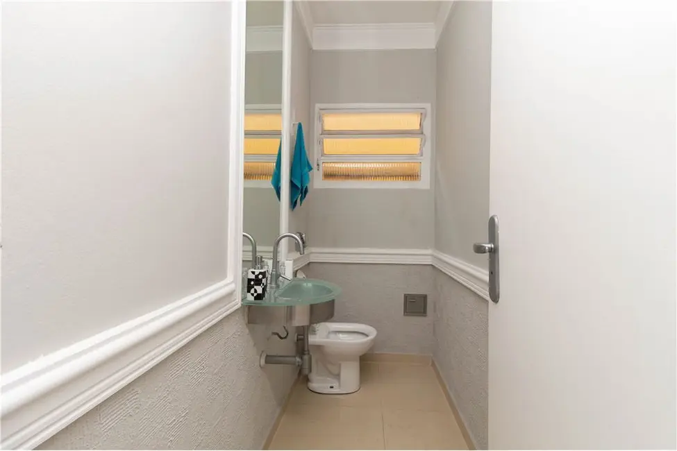 Casa com 5 quartos à venda, 236m2 em Planalto Paulista, São Paulo - SP - imagem 4 Foto 4 de Casa com 5 quartos à venda, 236m2 em Planalto Paulista, São Paulo - SP