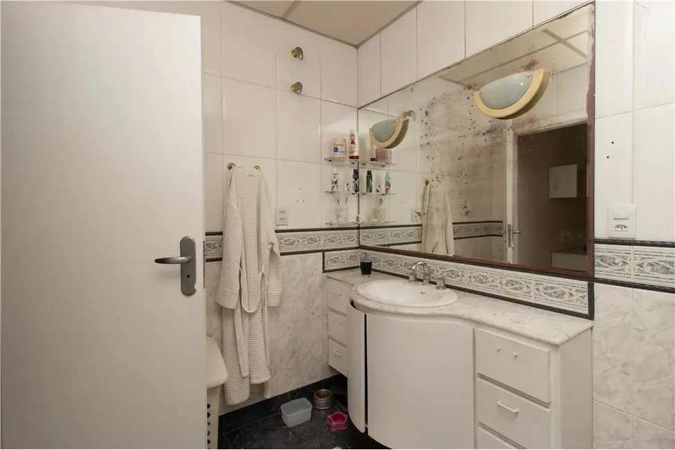 Casa com 5 quartos à venda, 236m2 em Planalto Paulista, São Paulo - SP - imagem 9 Foto 9 de Casa com 5 quartos à venda, 236m2 em Planalto Paulista, São Paulo - SP