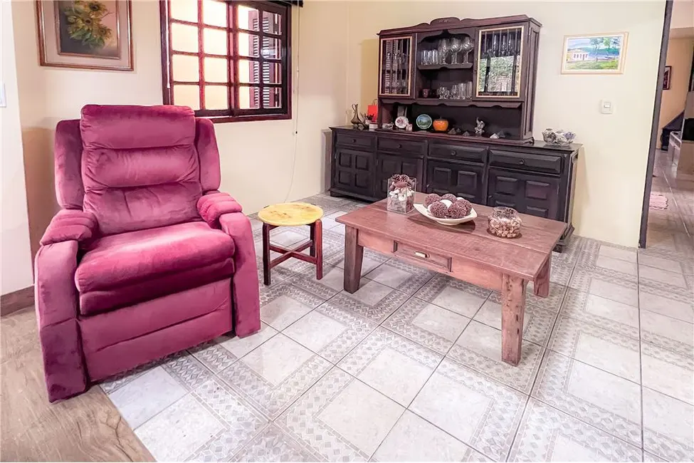 Casa de Condomínio com 4 quartos à venda, 210m2 em São Lucas, Viamao - RS - imagem 6 Foto 6 de Casa de Condomínio com 4 quartos à venda, 210m2 em São Lucas, Viamao - RS