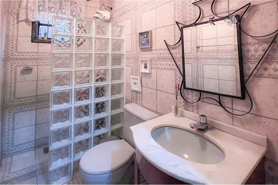 Casa de Condomínio com 4 quartos à venda, 210m2 em São Lucas, Viamao - RS - imagem 5 Foto 5 de Casa de Condomínio com 4 quartos à venda, 210m2 em São Lucas, Viamao - RS