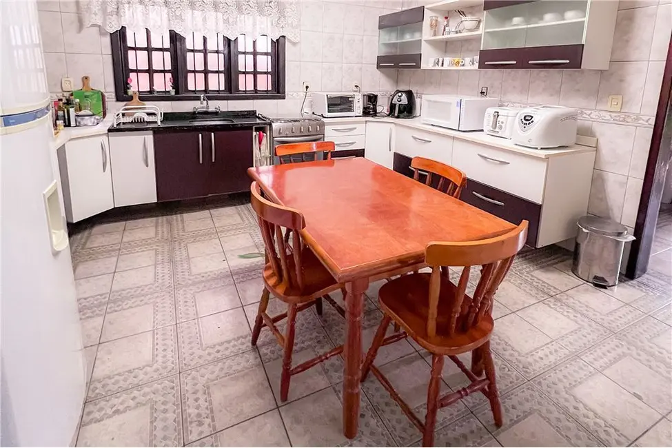 Casa de Condomínio com 4 quartos à venda, 210m2 em São Lucas, Viamao - RS - imagem 7 Foto 7 de Casa de Condomínio com 4 quartos à venda, 210m2 em São Lucas, Viamao - RS