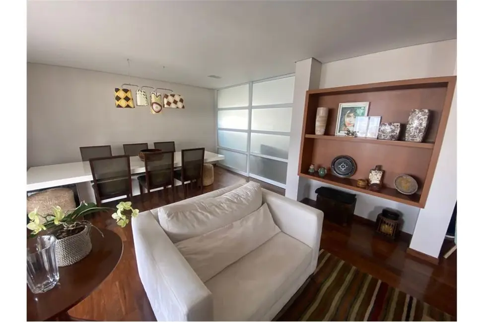 Apartamento com 3 quartos à venda, 200m2 em Moema, São Paulo - SP - imagem 4 Foto 4 de Apartamento com 3 quartos à venda, 200m2 em Moema, São Paulo - SP