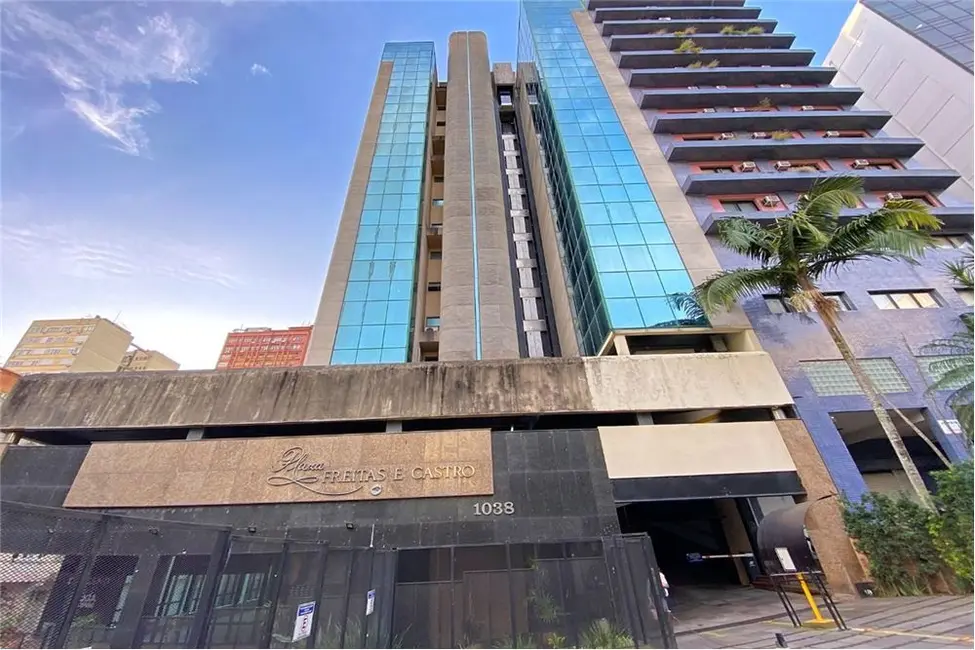 Sala Comercial à venda, 32m2 em Centro Histórico, Porto Alegre - RS - imagem 9 Foto 9 de Sala Comercial à venda, 32m2 em Centro Histórico, Porto Alegre - RS