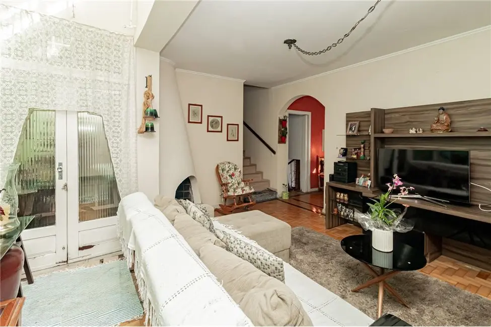 Foto 5 de Casa com 3 quartos à venda, 300m2 em Chácara das Pedras, Porto Alegre - RS