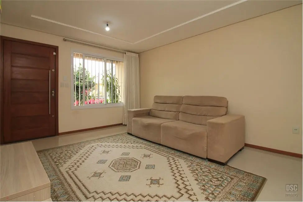 Foto 3 de Casa com 3 quartos à venda, 180m2 em Guarujá, Porto Alegre - RS