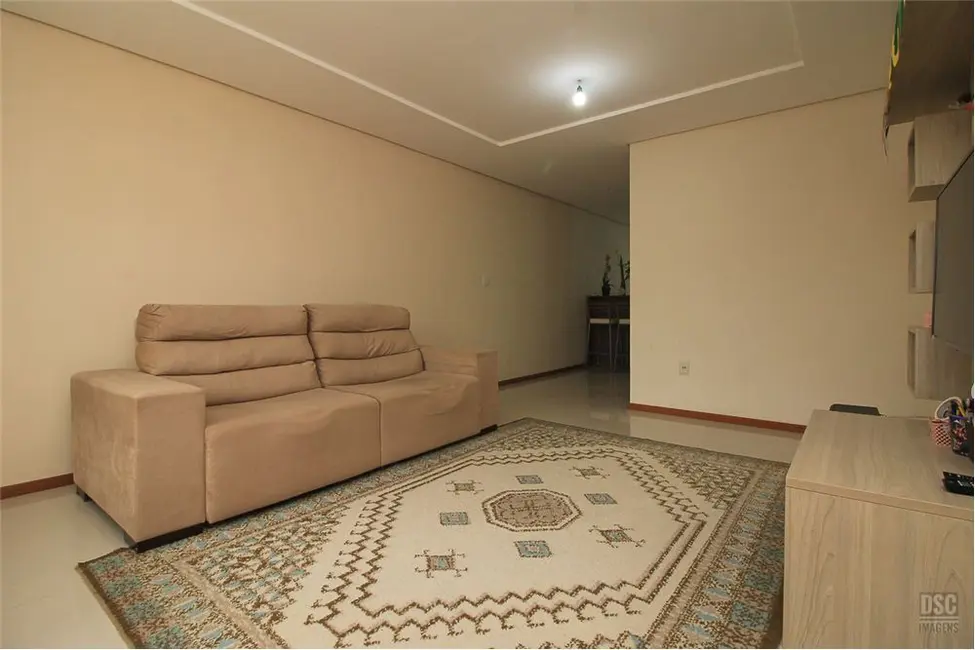 Foto 2 de Casa com 3 quartos à venda, 180m2 em Guarujá, Porto Alegre - RS