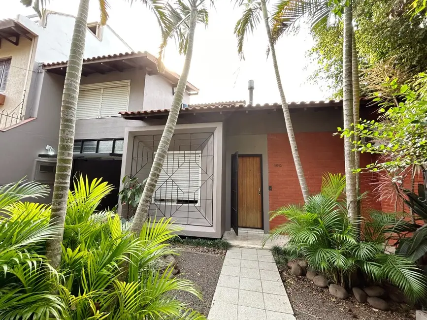 Casa com 4 quartos à venda, 174m2 em Vila Jardim, Porto Alegre - RS - imagem 1 Foto 1 de Casa com 4 quartos à venda, 174m2 em Vila Jardim, Porto Alegre - RS