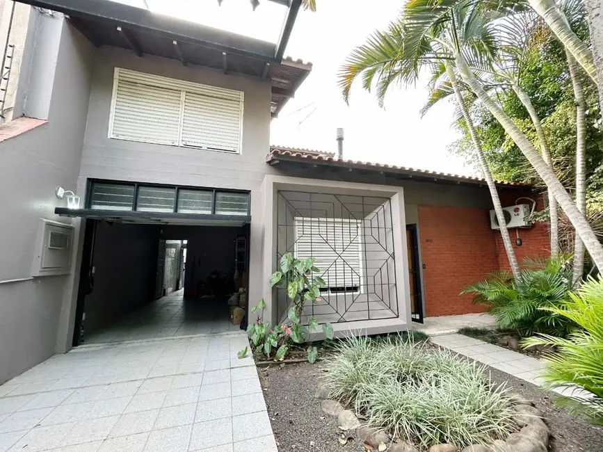 Casa com 4 quartos à venda, 174m2 em Vila Jardim, Porto Alegre - RS - imagem 3 Foto 3 de Casa com 4 quartos à venda, 174m2 em Vila Jardim, Porto Alegre - RS