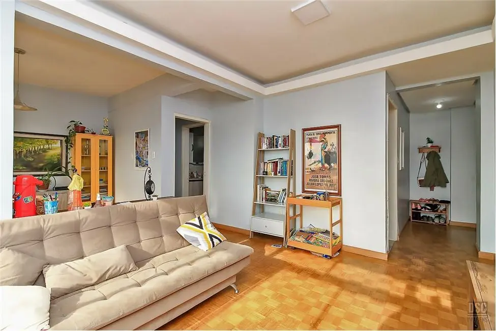 Apartamento com 3 quartos à venda, 121m2 em Farroupilha, Porto Alegre - RS - imagem 4 Foto 4 de Apartamento com 3 quartos à venda, 121m2 em Farroupilha, Porto Alegre - RS