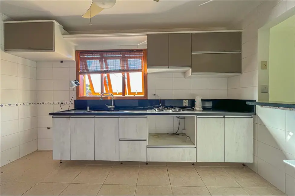 Apartamento com 3 quartos à venda, 99m2 em Vila Ipiranga, Porto Alegre - RS - imagem 9 Foto 9 de Apartamento com 3 quartos à venda, 99m2 em Vila Ipiranga, Porto Alegre - RS