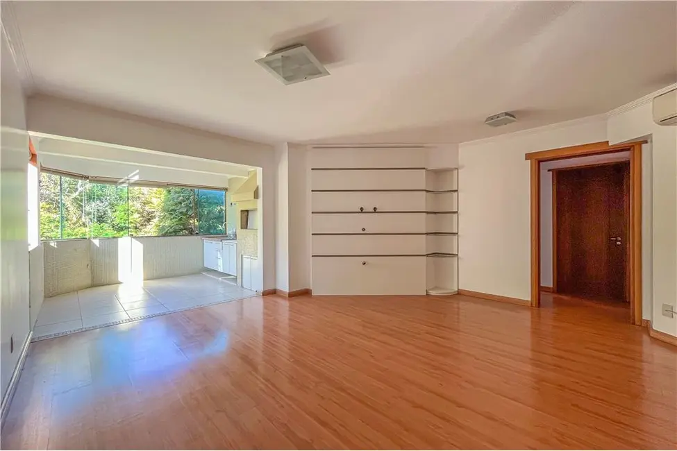 Apartamento com 3 quartos à venda, 99m2 em Vila Ipiranga, Porto Alegre - RS - imagem 5 Foto 5 de Apartamento com 3 quartos à venda, 99m2 em Vila Ipiranga, Porto Alegre - RS