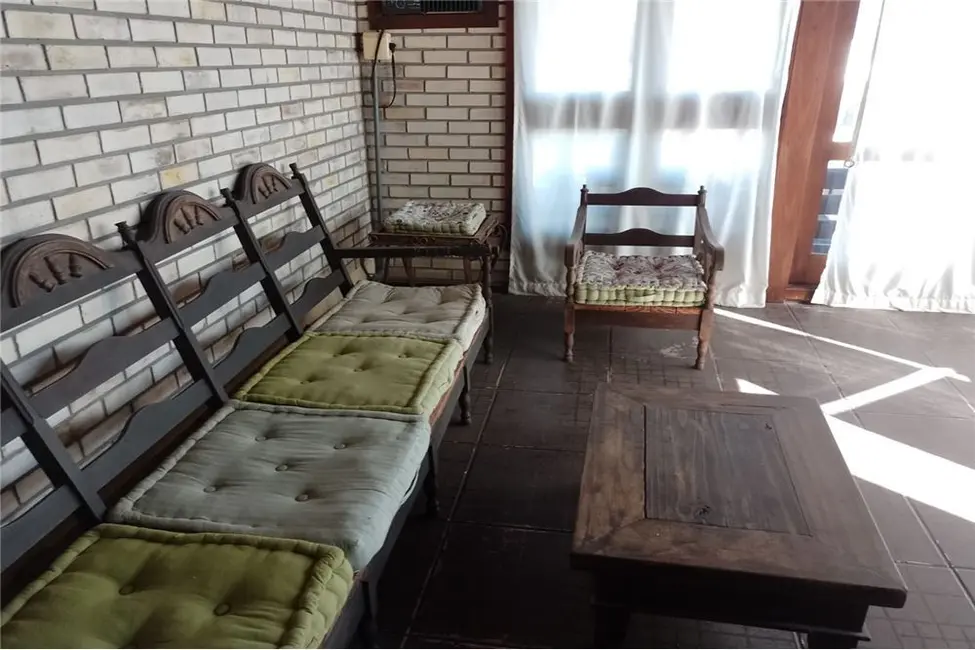 Casa com 3 quartos à venda, 240m2 em Ipanema, Porto Alegre - RS - imagem 9 Foto 9 de Casa com 3 quartos à venda, 240m2 em Ipanema, Porto Alegre - RS