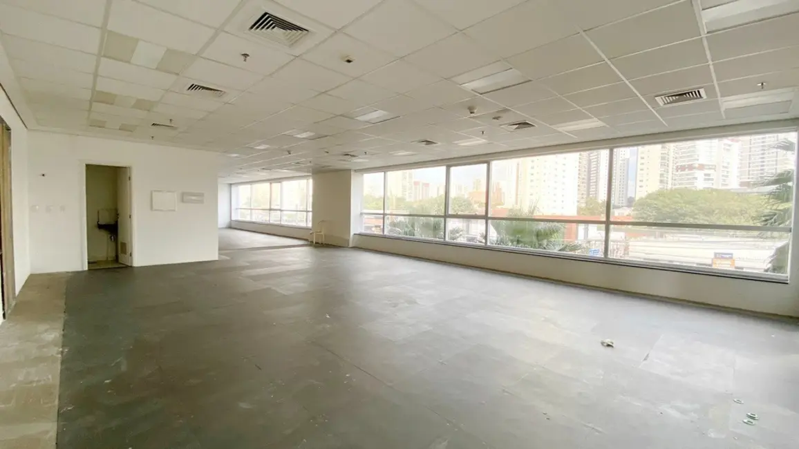Sala Comercial à venda, 380m2 em Jardim das Acácias, São Paulo - SP - imagem 4 Foto 4 de Sala Comercial à venda, 380m2 em Jardim das Acácias, São Paulo - SP