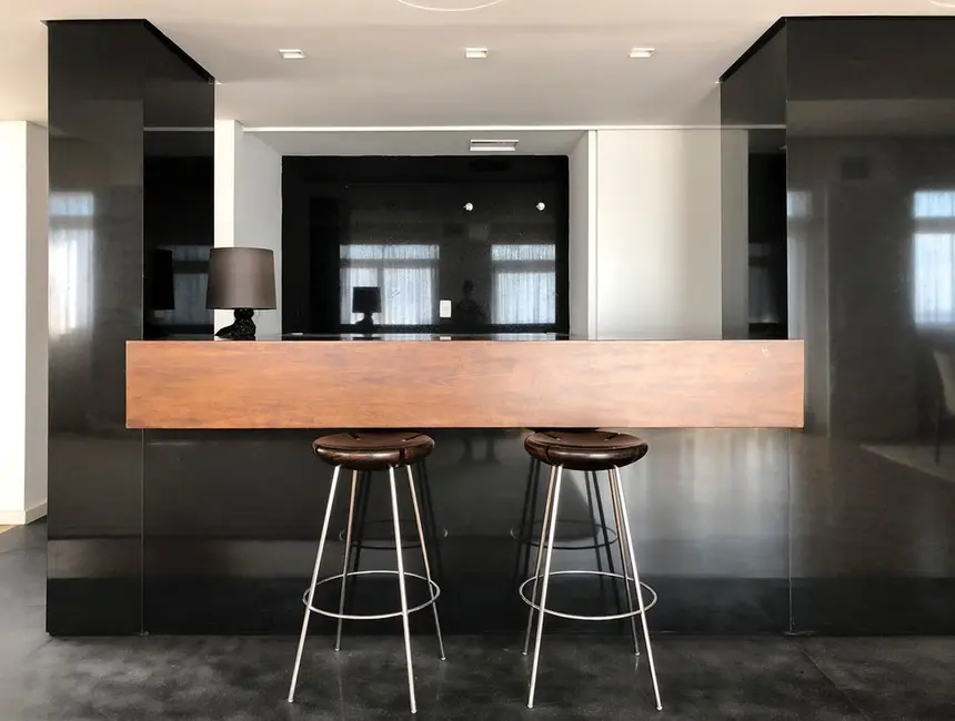 Apartamento com 3 quartos à venda, 328m2 em Moinhos de Vento, Porto Alegre - RS - imagem 9 Foto 9 de Apartamento com 3 quartos à venda, 328m2 em Moinhos de Vento, Porto Alegre - RS