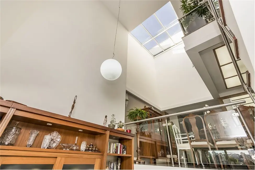 Casa com 3 quartos à venda, 426m2 em Chácara das Pedras, Porto Alegre - RS - imagem 5 Foto 5 de Casa com 3 quartos à venda, 426m2 em Chácara das Pedras, Porto Alegre - RS