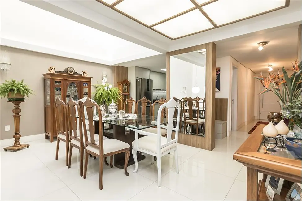 Casa com 3 quartos à venda, 426m2 em Chácara das Pedras, Porto Alegre - RS - imagem 7 Foto 7 de Casa com 3 quartos à venda, 426m2 em Chácara das Pedras, Porto Alegre - RS