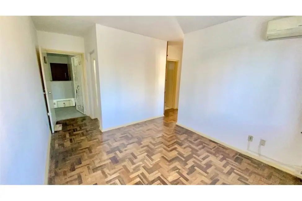 Apartamento com 2 quartos à venda, 51m2 em Menino Deus, Porto Alegre - RS - imagem 4 Foto 4 de Apartamento com 2 quartos à venda, 51m2 em Menino Deus, Porto Alegre - RS