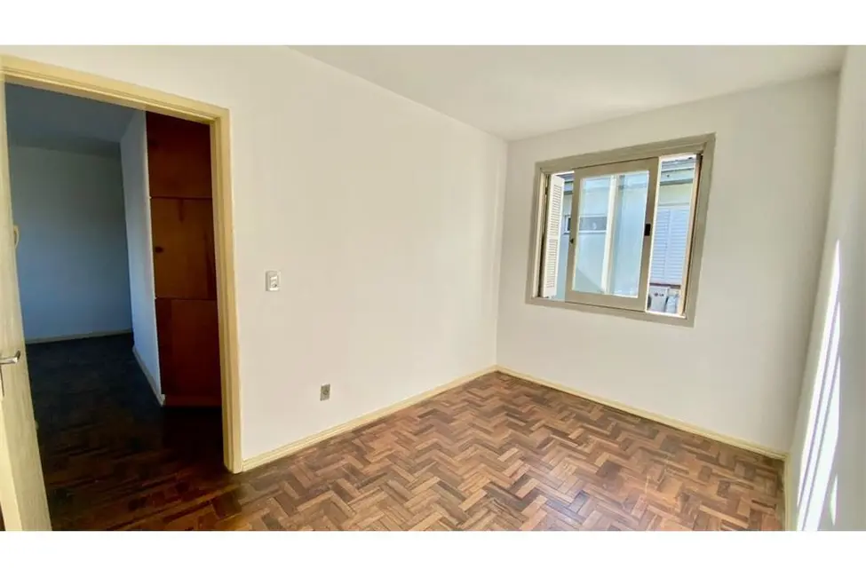 Apartamento com 2 quartos à venda, 51m2 em Menino Deus, Porto Alegre - RS - imagem 7 Foto 7 de Apartamento com 2 quartos à venda, 51m2 em Menino Deus, Porto Alegre - RS