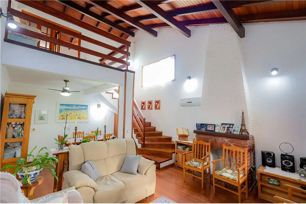 Casa de Condomínio com 4 quartos à venda, 286m2 em São Lucas, Viamao - RS - imagem 3 Foto 3 de Casa de Condomínio com 4 quartos à venda, 286m2 em São Lucas, Viamao - RS