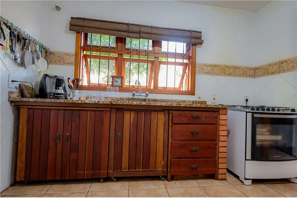 Casa de Condomínio com 4 quartos à venda, 286m2 em São Lucas, Viamao - RS - imagem 8 Foto 8 de Casa de Condomínio com 4 quartos à venda, 286m2 em São Lucas, Viamao - RS