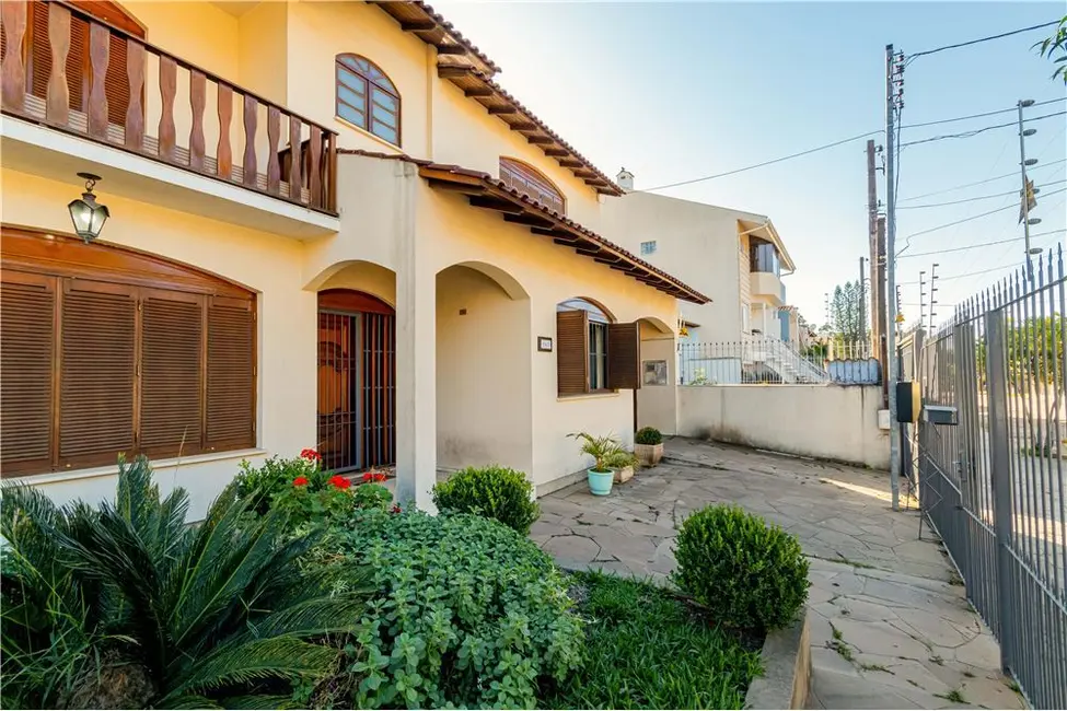 Foto 7 de Casa com 4 quartos à venda, 294m2 em Jardim Itu, Porto Alegre - RS
