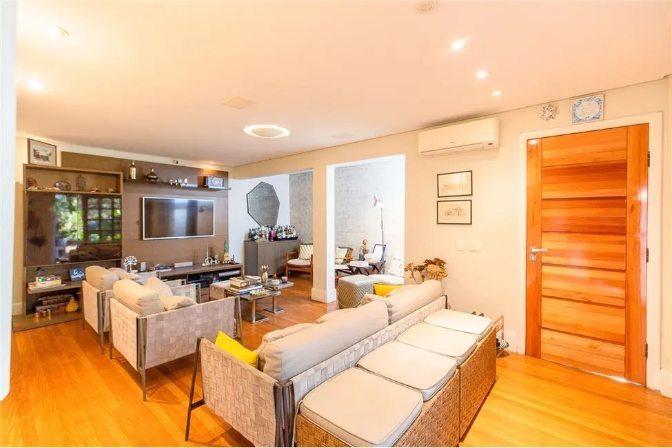 Foto 3 de Casa com 3 quartos à venda, 220m2 em Real Parque, São Paulo - SP