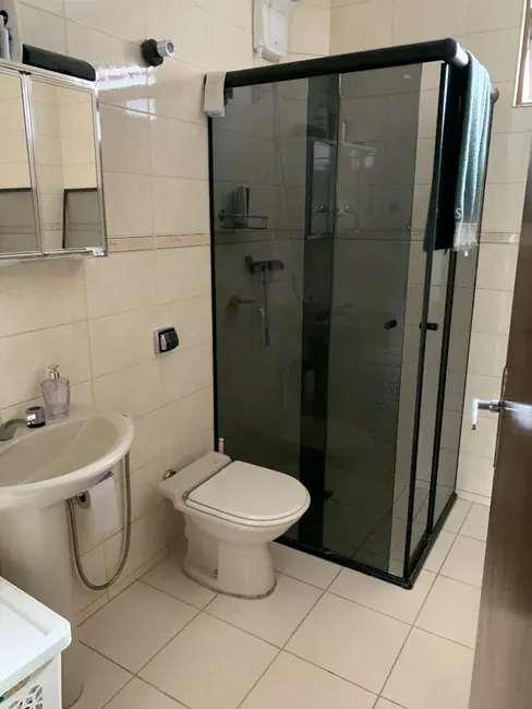 Foto 27 de Casa com 4 quartos à venda, 227m2 em Uberaba, Curitiba - PR