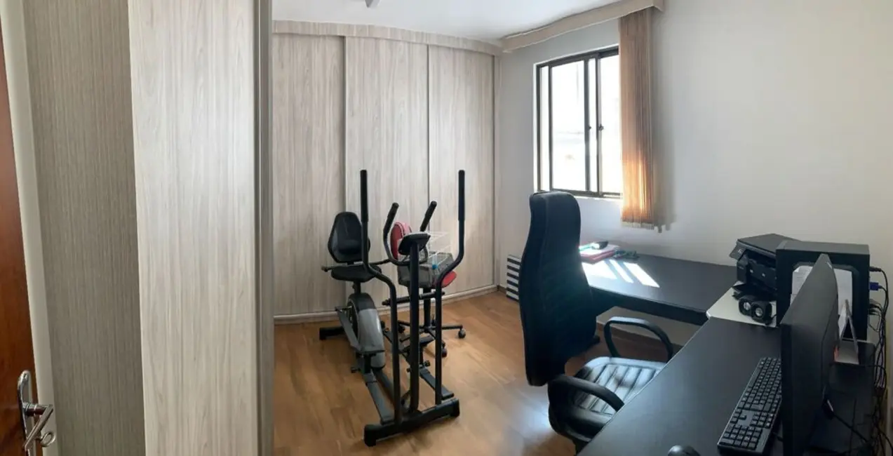 Foto 19 de Casa com 4 quartos à venda, 227m2 em Uberaba, Curitiba - PR