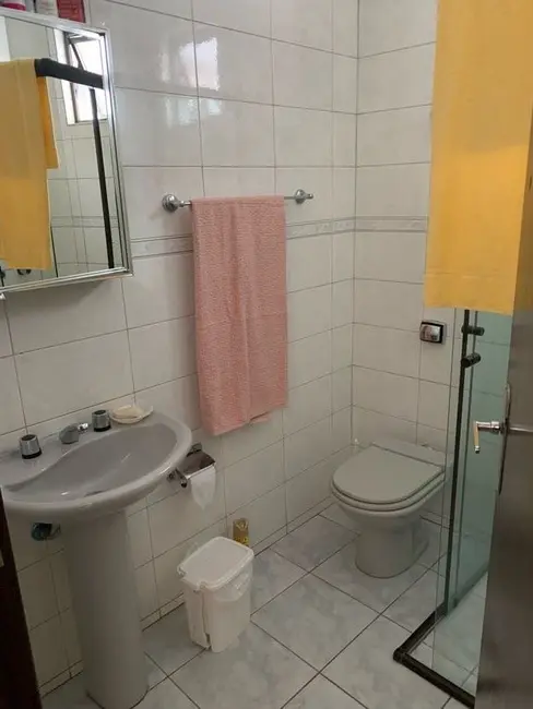 Foto 20 de Casa com 4 quartos à venda, 227m2 em Uberaba, Curitiba - PR