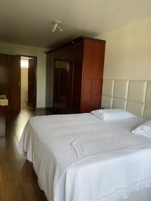 Foto 25 de Casa com 4 quartos à venda, 227m2 em Uberaba, Curitiba - PR