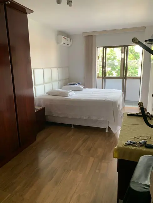 Foto 26 de Casa com 4 quartos à venda, 227m2 em Uberaba, Curitiba - PR