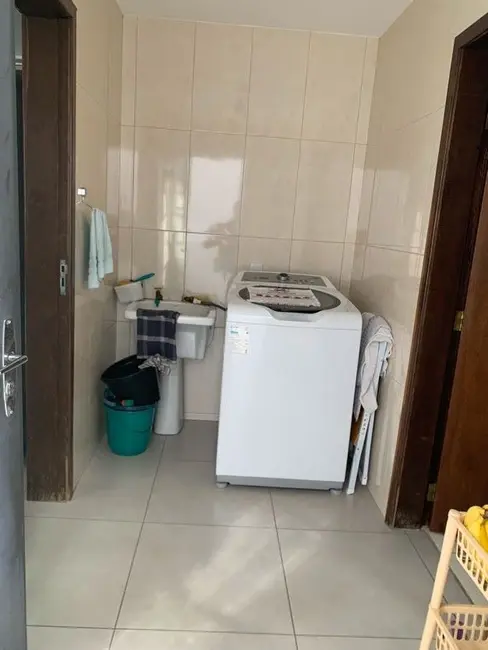 Foto 14 de Casa com 4 quartos à venda, 227m2 em Uberaba, Curitiba - PR