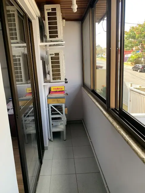 Foto 23 de Casa com 4 quartos à venda, 227m2 em Uberaba, Curitiba - PR