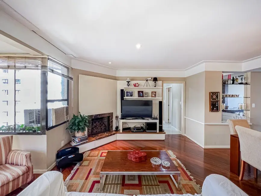 Apartamento com 3 quartos à venda, 121m2 em Bela Vista, Porto Alegre - RS - imagem 3 Foto 3 de Apartamento com 3 quartos à venda, 121m2 em Bela Vista, Porto Alegre - RS