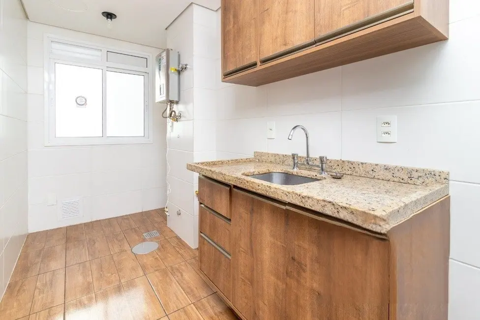Foto 6 de Apartamento com 2 quartos à venda, 55m2 em Floresta, Porto Alegre - RS