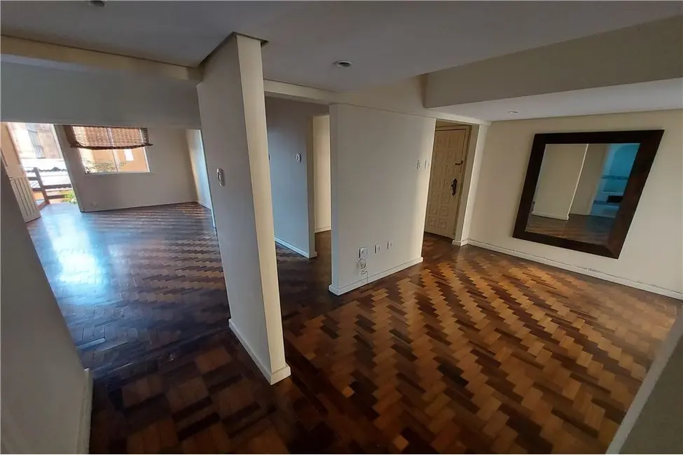 Apartamento com 2 quartos à venda, 115m2 em Centro Histórico, Porto Alegre - RS - imagem 4 Foto 4 de Apartamento com 2 quartos à venda, 115m2 em Centro Histórico, Porto Alegre - RS